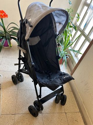 Silla de paseo ligera gris