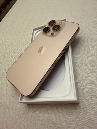 iPhone 16 PRO GOLD con APPLE CARE+ (ROBO/PERDIDA)