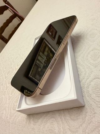 iPhone 16 PRO GOLD con APPLE CARE+ (ROBO/PERDIDA)