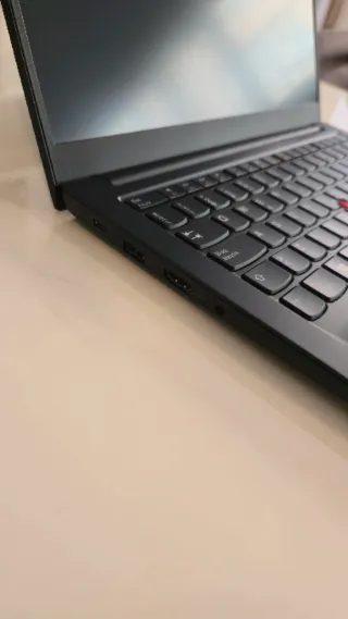 Portátil Lenovo ThinkPad E14 Gen 2 Intel i5 1135G7