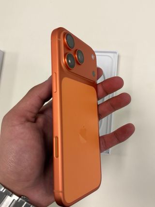 iPhone 17 Pro Max Naranja