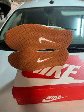 Nike Pacific Verde y Blanco