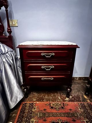 Muebles de madera antiguos