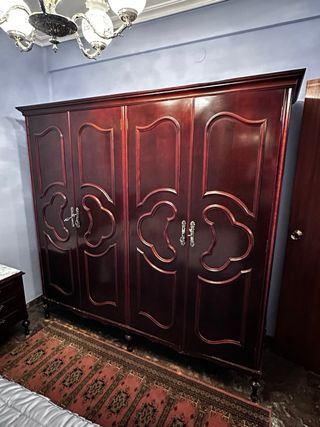 Muebles de madera antiguos