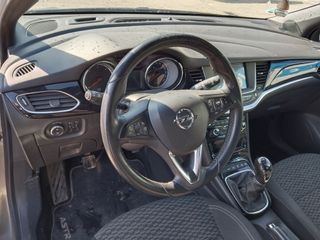 Opel Astra 2016