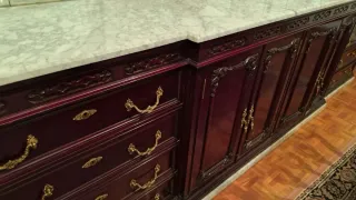 Aparador clásico mármol y madera