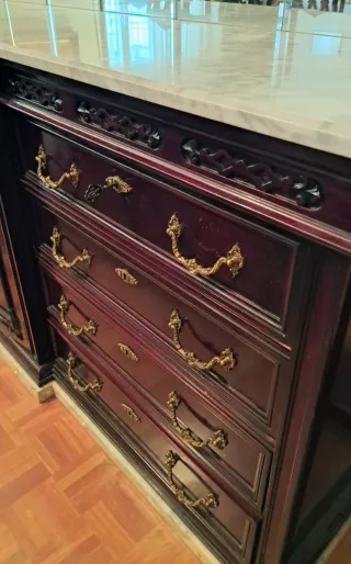 Aparador clásico mármol y madera