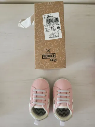 Zapatillas Munich Bebé Talla 19 Rosas