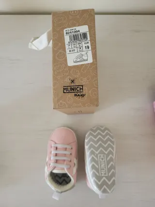 Zapatillas Munich Bebé Talla 19 Rosas