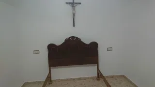 Dormitorio antiguo madera maciza