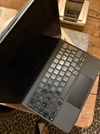 iPad Pro 11 3ª Gen (2019) Plata con teclado apple