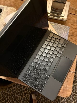 iPad Pro 11 3ª Gen (2019) Plata con teclado apple