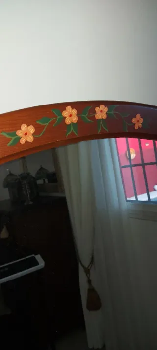 Espejo de pie con cajón