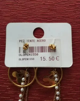 Pendientes largos dorados con perlas y cervezas