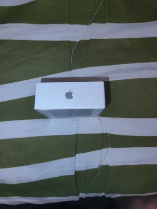 AirPods 4 con cancelación de ruido Apple