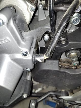 Protector cárter CFMOTO 450 MT ante rotura cadena