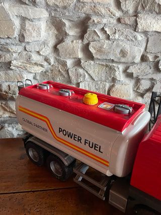 Camión Cisterna Bruder Power Fuel