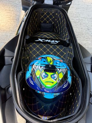 Yamaha XMAX 300 Iron Max 2021 Akrapovic
