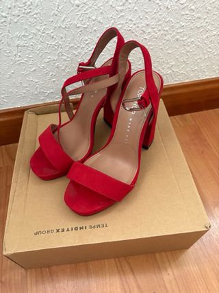 Sandalias tacón rojo Topshop