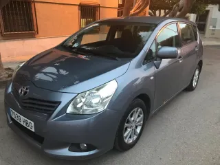 Toyota Verso 2011