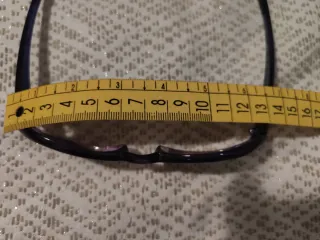 GAFAS DE SOL DE NIÑOS. COLOR VERDE Y MORADO