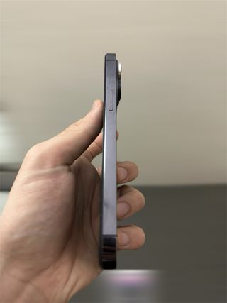 iPhone 14 Pro Max Morado