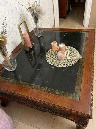 Mueble de comedor antiguo de madera