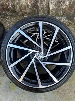 Llantas 19 con Neumáticos 235/35 R19