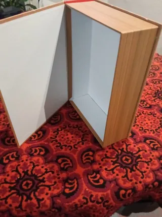 Caja de cartón navideña