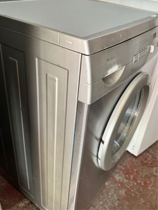 LAVADORA DE CARGA FRONTAL BOSCH DE 8 KILOS EN INOX