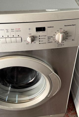 LAVADORA DE CARGA FRONTAL BOSCH DE 8 KILOS EN INOX