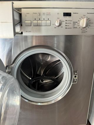 LAVADORA DE CARGA FRONTAL BOSCH DE 8 KILOS EN INOX