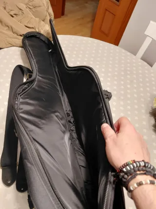 Funda y correa Fender para guitarra