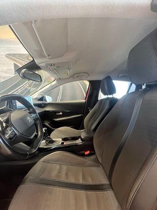 Peugeot 208 2022