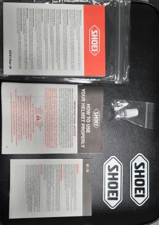 Shoei GT-Air3 Manual, Silicona y Pegatinas