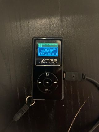 Lote MP3, altavoz, iPod, cascos... LEE DESCRIPCIÓN