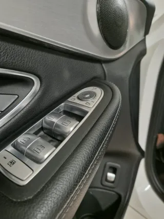 Mercedes C 220 AMG TECHO NACIONAL