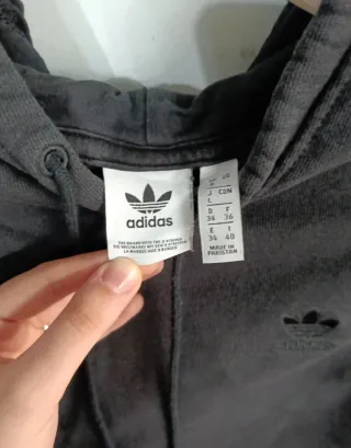 Felpa Adidas nera con cappuccio