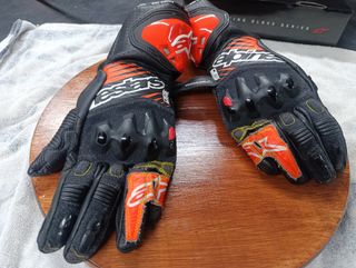 Casco Alpinestars Supertech R10 + Guantes GP/ M
