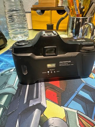 Olympus OM 101 Cámara Analógica Negra