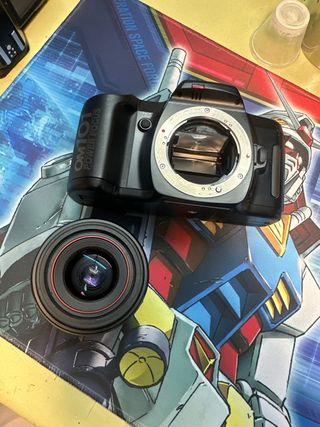 Olympus OM 101 Cámara Analógica Negra