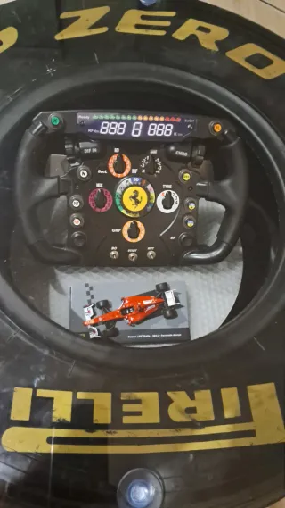 Mesa Café F1 Neumático Pirelli