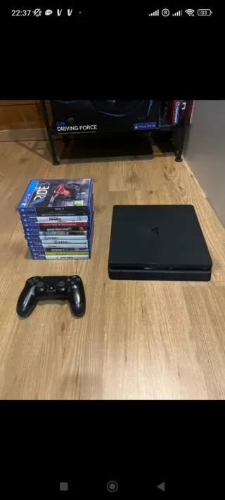 PS4 500GB + 12 Juegos + Mando Negro