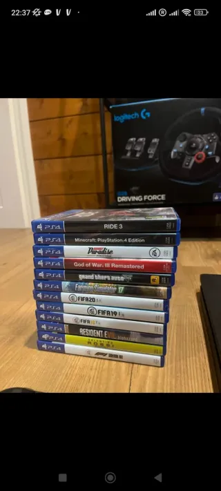 PS4 500GB + 12 Juegos + Mando Negro