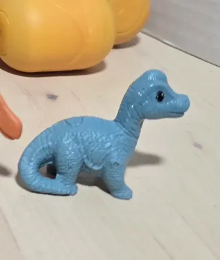 Braquiosaurio azul Kinder