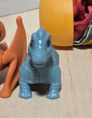 Braquiosaurio azul Kinder