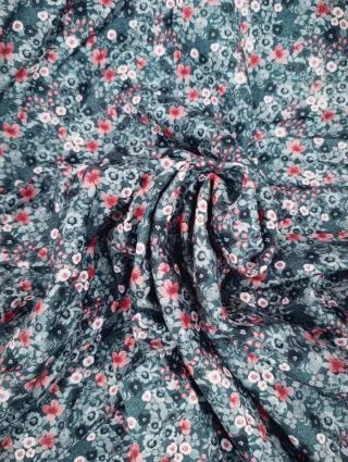 Tela de algodón estampada floral