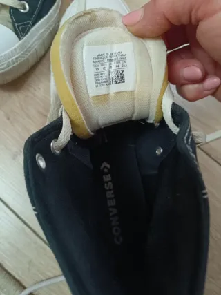 Zapatillas Converse Negras y Blancas