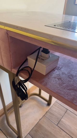 2 Mesas Manicura con Aspirador incorporado