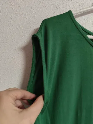 Camiseta de chica talla M de Cortefiel.